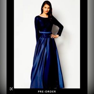 Gorgeous and modest evening gown in Navy Blue